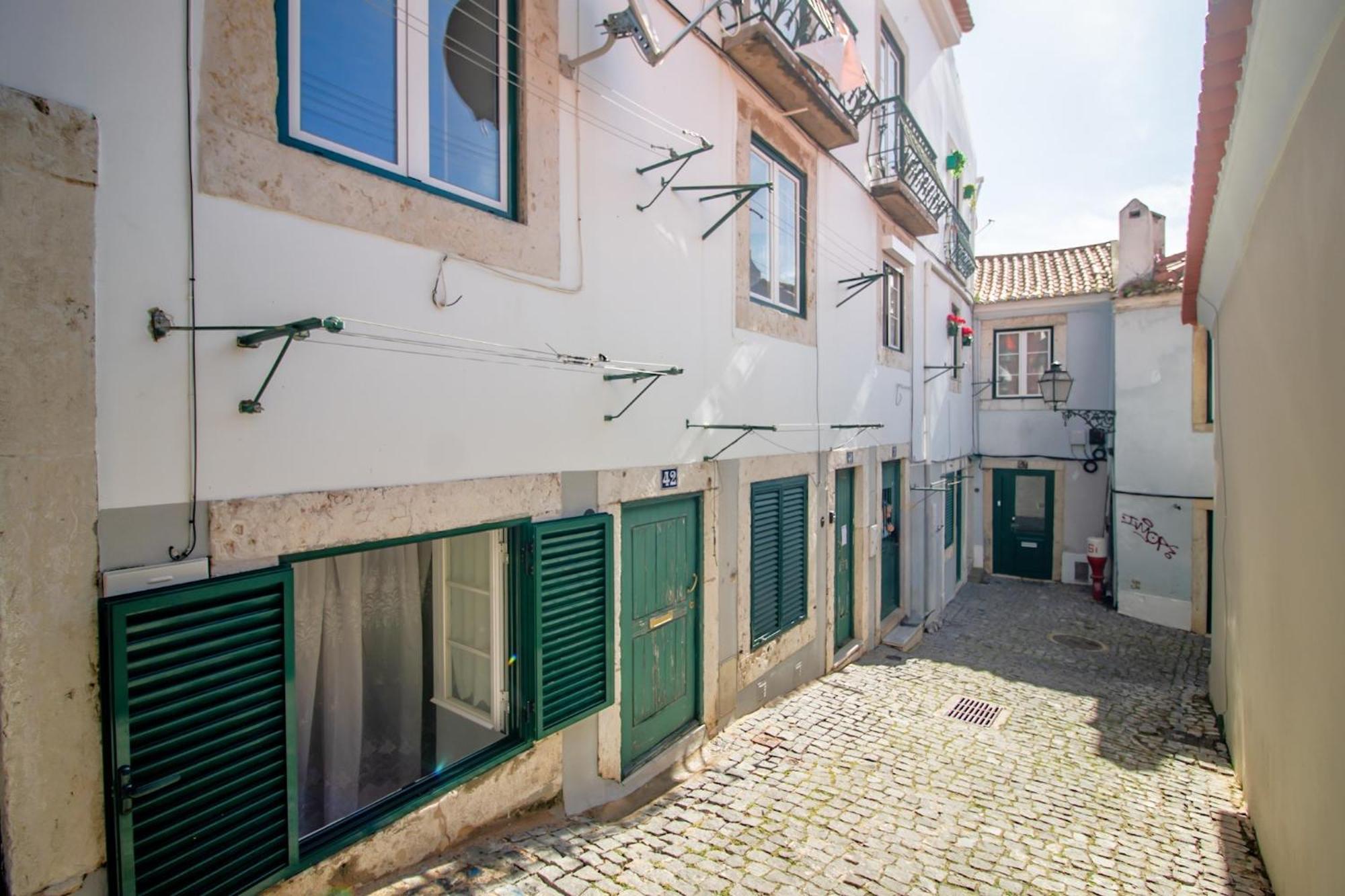 In The Heart Of Alfama Lissabon